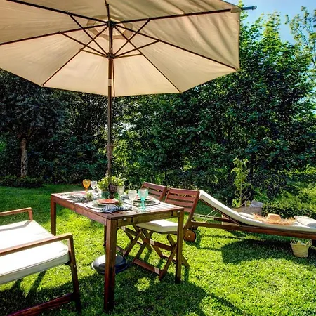 Sleeps 4 Pool Wifi Villa