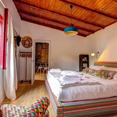Sleeps 4 Pool Wifi Villa